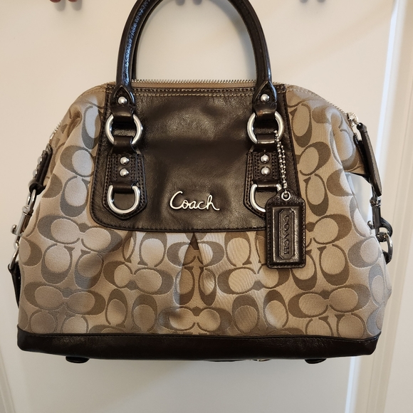 Coach Bag - Picture 5 of 6